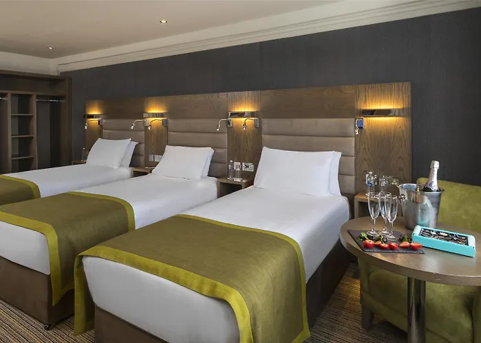 Bonnington & Leisure Centre 4*