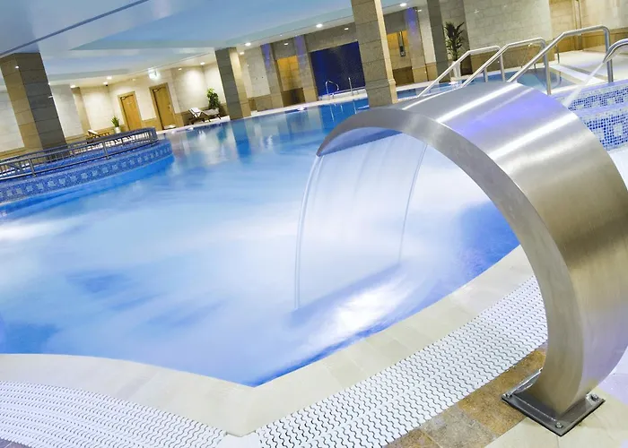 Bonnington & Leisure Centre