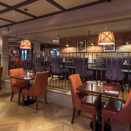 Hotel Bonnington & Leisure Centre
