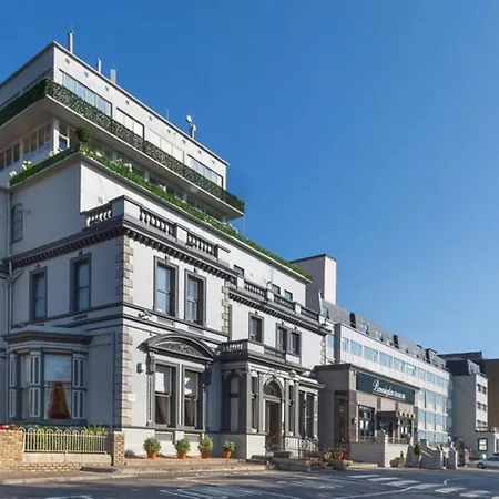 伯宁顿休闲中心酒店