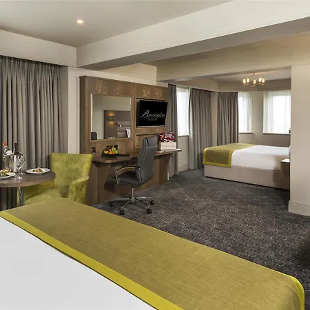 Bonnington & Leisure Centre Hotel