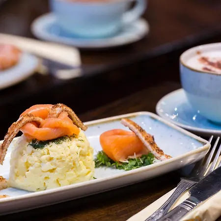 Bonnington & Leisure Centre Ξενοδοχείο 4*