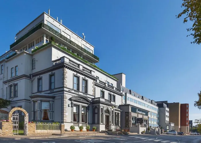 伯宁顿休闲中心酒店