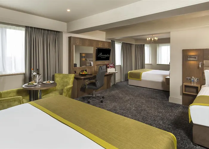 Bonnington & Leisure Centre Hotel