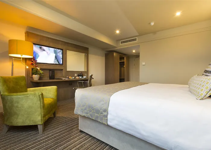 Bonnington & Leisure Centre Hotell 4*