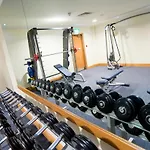 Bonnington & Leisure Centre Hotel