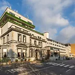 Hotel Bonnington & Leisure Centre 4*