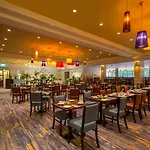 Bonnington & Leisure Centre 4*