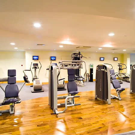 Bonnington Hotel&leisure Centre 4*