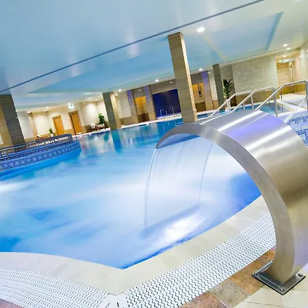 Bonnington Hotel&leisure Centre 4*
