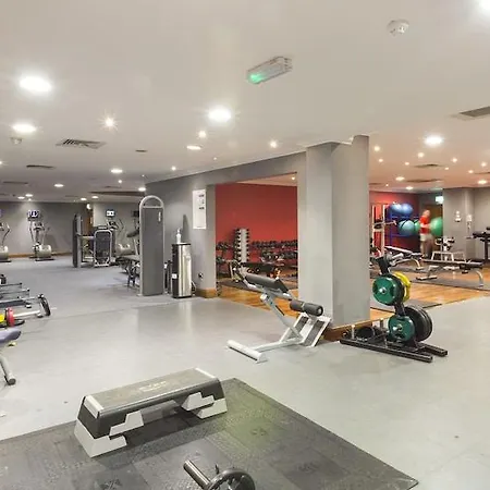 Bonnington Hotel&leisure Centre 4*